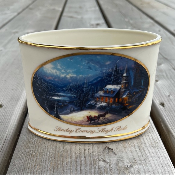 Thomas Kinkade Sunday Sleigh Ride Votive Holder - Picture 2 of 7